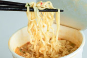 【謎】なぜカップ麺は１分じゃなく３分のものが多いのか
