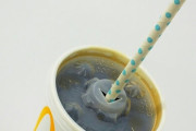 【悲報】マクドナルドの紙ストロー、ジュースの味がめちゃくちゃ落ちる模様...