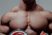 【画像】世界一のボディビルダー、マジで凄い