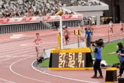 【陸上日本選手権】NHKカメラクルーが1万メートル走の選手に接触