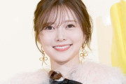 白石麻衣、乃木坂46衣装姿で「美しくかっこいい自慢の後輩」と2ショット「推しが推しのドレス着てる」「美の権化」の声