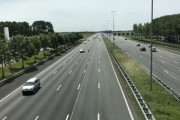 オランダの高速道路さん、制限速度130km/h→100km/hへ