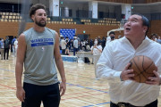NBA選手が日本の伝説的力士に相撲を挑んだ結果ｗｗｗ（海外の反応）