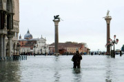 【イタリア】政府が非常事態宣言　高潮でベネチア8割浸水 50年で最悪  2人死亡