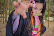 女子小学生コスプレイヤーが「鬼滅の刃」竈門禰豆子のコスプレ　禰豆子のキャラ弁も作る