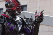 「仮面ライダーセイバー」第4話感想 怪人側のデザストが必殺技を？こちらも三冊一気に使ってパワーアップ、筋肉の妖精を召喚！闇の剣士も出てきて密度が高い！！