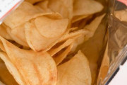 【朗報】ポテトチップスさん、非常食としても使えることが判明