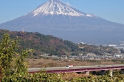 [韓国の反応]富士山が見える富士川SAからの風景に韓国人も羨望「韓国ネット民]今は行けないけれど、死ぬまでには一度は行ってみるつもりだよ