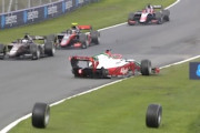 【動画】F2のピットクルーさん、信じられないポカをやってしまう(@_@;)