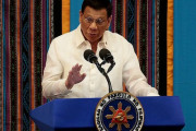フィリピンのドゥテルテ大統領、「マスク着用拒否すれば逮捕」