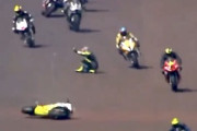 【衝撃】MoToGP1000でライダー2名が死亡した大クラッシュの映像がヤバすぎ。