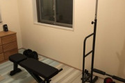 ホームトレーニーが筋トレ部屋や器具の写真をアップ