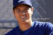 米記者「ドジャース大谷はいつもニコニコ。エンゼルス時代と別人。前は『話しかけるな』オーラ出てた」