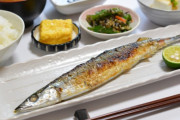 三大露骨に育ちが出る時「魚の食べ方」「言葉遣い」あと一つは？
