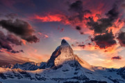 新型コロナが猛威を振るう中、マッターホルンが世界へ向けて放つメッセージがエモすぎると話題に！(｀；ω；´)