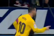 リオネル・メッシさん、試合終了直前にとんでもないゴールを決めてしまう