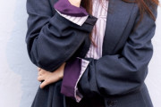 ＜井上和＞ヌーディーなピンクメイクで大人っぽい表情　「乃木坂46を好きになる入り口でありたい」と語る　「美的」初表紙に