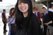 【動画】香港空港での賀喜遥香の爽やか笑顔が眩しすぎる【乃木坂46】