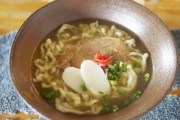 沖縄料理「俺たちのがまずいってバカにしたか？ラフテー、食べてみろ」