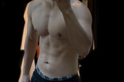 【筋肉画像】減量中ワイの肉体を評価してくれ