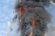 【動画】中国のビル火災、尋常じゃない燃え方だった