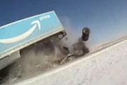 ワイオミング州でアマゾンプライムが大事故。その瞬間のボディカム映像が公開される。