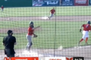 【悲劇】高校野球決勝で振り逃げに気づかずに逆転負けしてしまう動画が話題に。