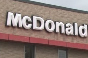 【悲報】マクドナルド、消費増税対応で店内・持ち帰りを同価格に