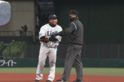 西武-ヤクルト戦の塁審、意味不明なジャッジをしてしまうｗｗｗｗｗｗ