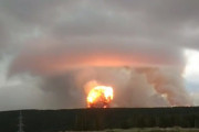 ロシアのクラスノヤルスク地域の弾薬庫で「核を思わせる大爆発」を住民が撮影