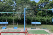 【愕然】公園にきた令和キッズ、無表情で立ち尽くす…