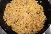 【動画】カップヌードルで作るチャーハンが「神チャーハン」だと話題に