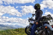 バイク乗ってる奴ってチー牛多くない？