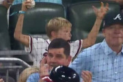 【海外の反応】セールの息子、9回のマウンドに父親が上がるのを見て大興奮【MLB】
