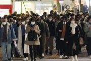 日本人、コロナにビビらなくなる…繁華街は混雑し飲みに来た女性会社員（23）は「感染者の増加はそれほど気にしていない。手洗いなどで気を付けるしかないのではないか」