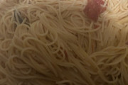 【画像】デブ俺　パスタ800g食べるwwwww