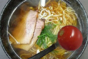 メッセ「ラーメンにもやしや余計な具材はいらない、スープが濁るんだよ」