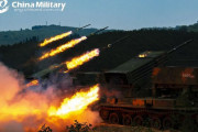 中国陸軍の89式自走多連装ロケットや81式122mm自走ロケット砲などが実弾射撃訓練を実施！