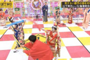【乃木坂46】流れを作る日村勇紀×察して殴る山下美月.gif 美月は目を離すと日村を攻撃する習性がある【乃木坂工事中】