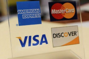 海外「2024年、みんなは日本でどんなクレジットカードを使ってる？」日本の最新クレジットカード事情に対する海外の反応