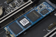 3.5インチで良いから大容量で安価でNVMeのSSD出して欲しい