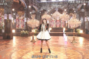 森高千里さんが“代名詞”ミニスカで「17歳」熱唱　ネット騒然www