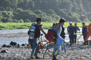 木津川で流され行方不明、3歳男児の死亡確認キャンプ場の下流10キロで見つかる #京都 |  足首くらいの深さなら浮き輪で浮けなくない？