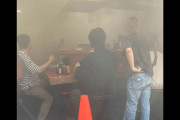 火事でもラーメン食べ続ける客が…歌舞伎町「ラーメン二郎」で火事も…火と煙の中で普通に営業