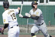 阪神・佐藤輝　今季初実戦からエンジン全開　虎の速球派2人から長打2本で見せた成長