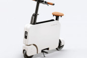 海外「ホンダがかつてのモトコンポを現代に蘇らせた！」ホンダの新型折り畳み電動スクーター、モトコンパクトに対する海外の反応