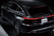 トヨタ ハリアーが圧倒的人気‼ 2021年中型SUV TOPの販売台数 2022年夏秋に一部改良の予想?