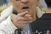 【悲報】松本人志（60）さん、指をﾌﾟﾙﾌﾟﾙ震わせながら「きみらの写真撮るからね💢」