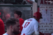 【悲報　動画】大谷翔平さん、バットでベンチを殴りつけるшшш【ロサンゼルス・エンゼルス】