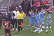 ルヴァン杯で判定変更直後の素早いコーナーキックをめぐる混乱が発生　磐田、札幌の両チームがそれぞれ抗議する状況に